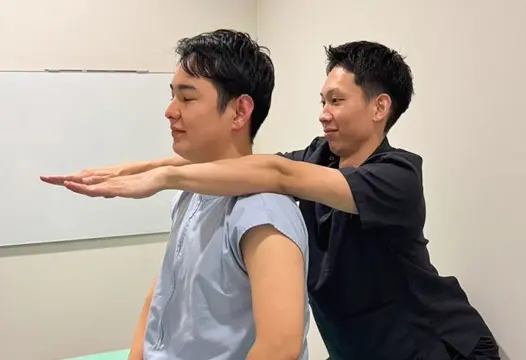 視診・触診の検査を行う様子